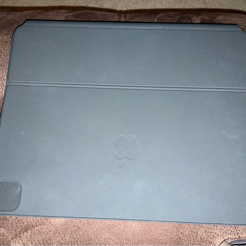 Apple iPad Smart Keyboard Folio - Gray